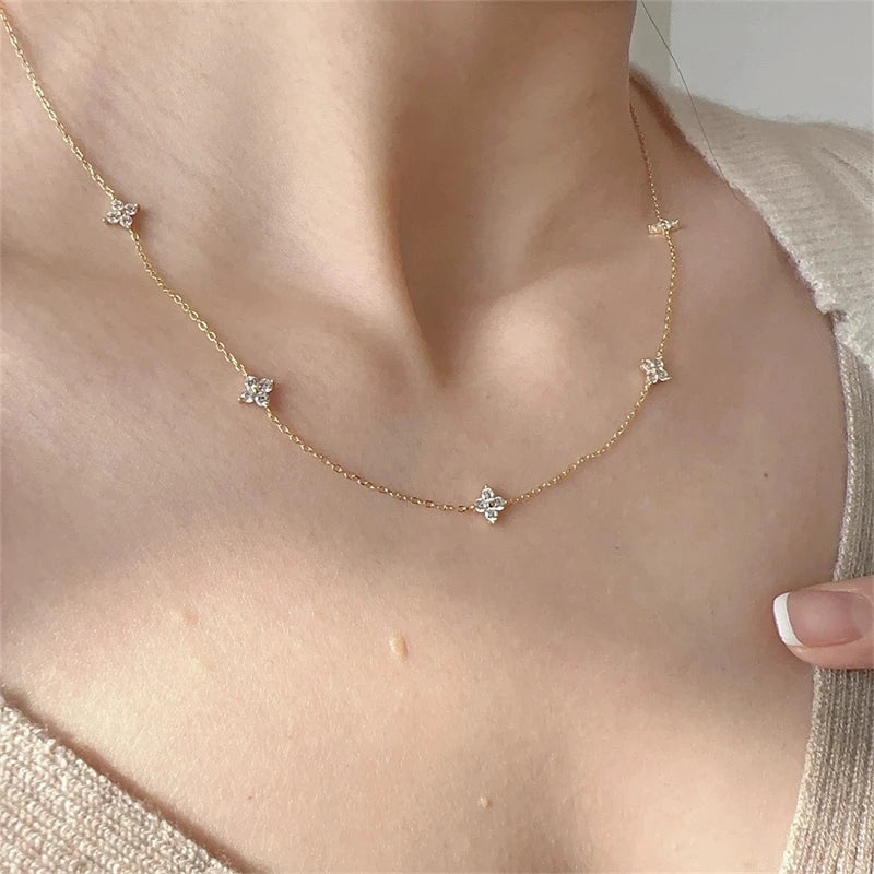 Flower crystal necklace