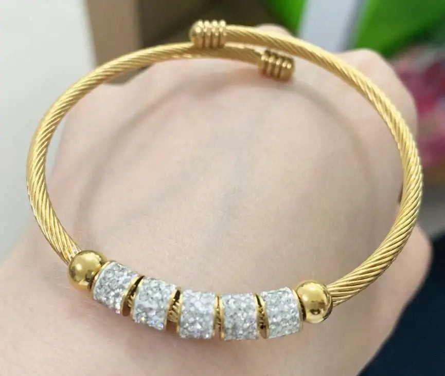 Love knot bracelet